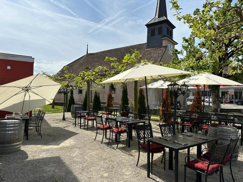 Au Boeuf Rouge Hotel Crassier Exterior foto